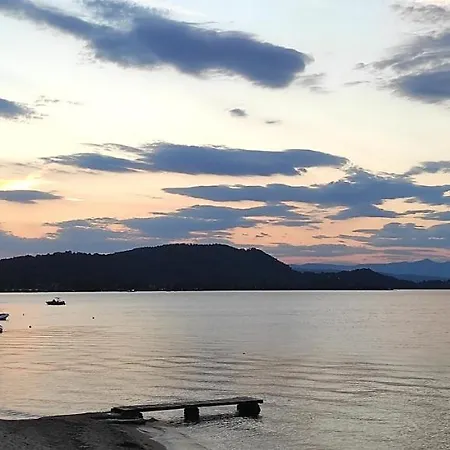 Private Seafront House In With Amazing View Of Diaporos Island *