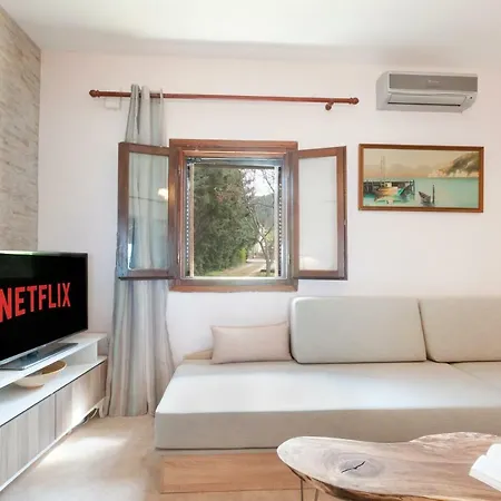 Private Seafront House In With Amazing View Of Diaporos Island * Vourvourou