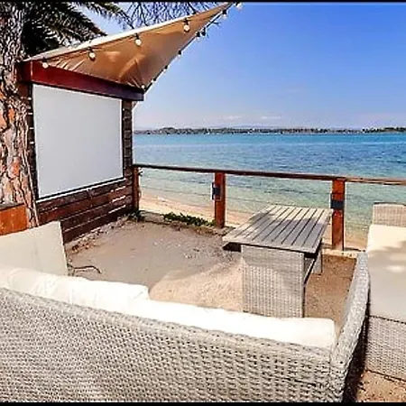 Private Seafront House In With Amazing View Of Diaporos Island Casa de Férias *